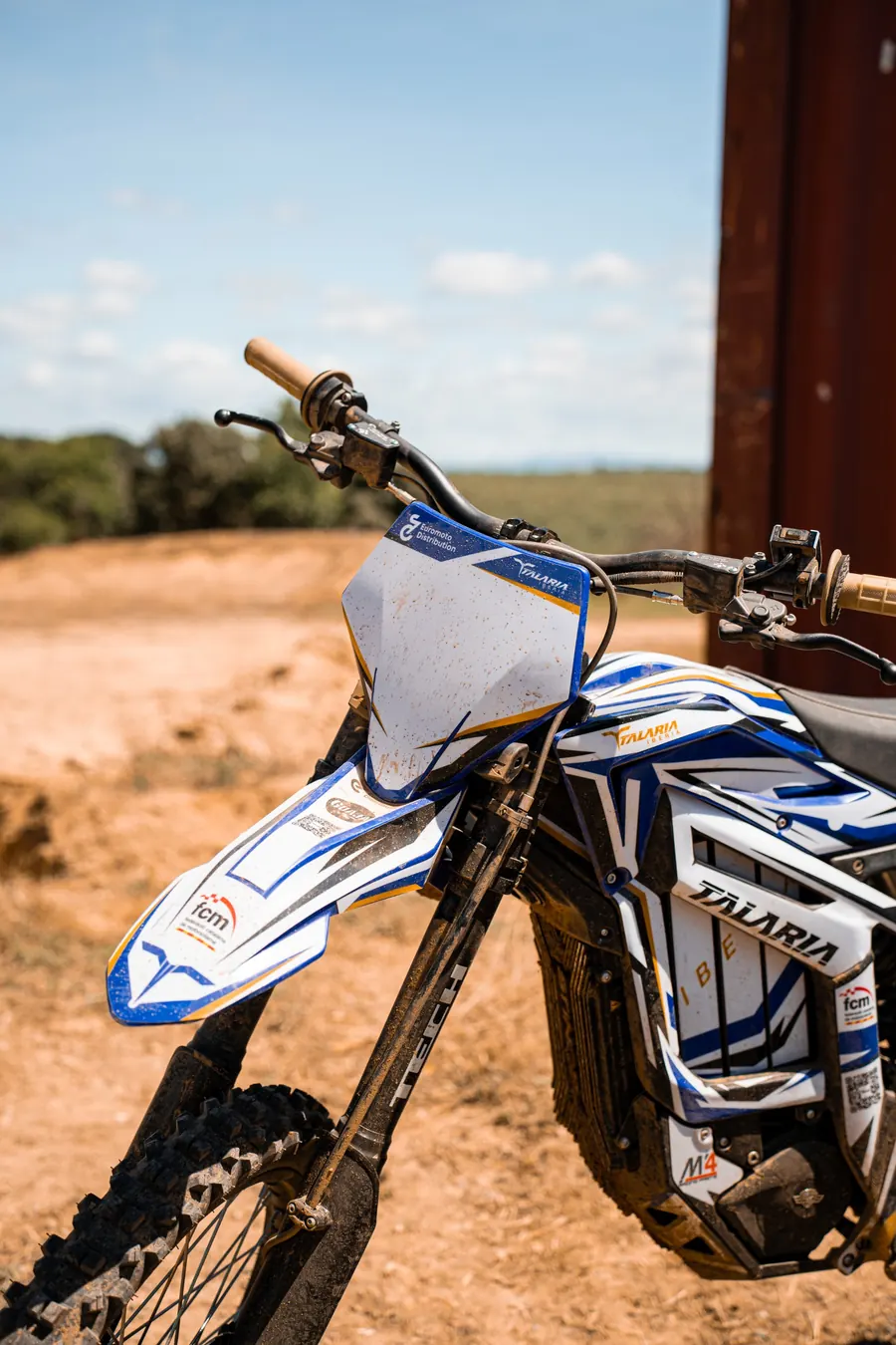 Talaria Iberia con horquilla TECH Suspension